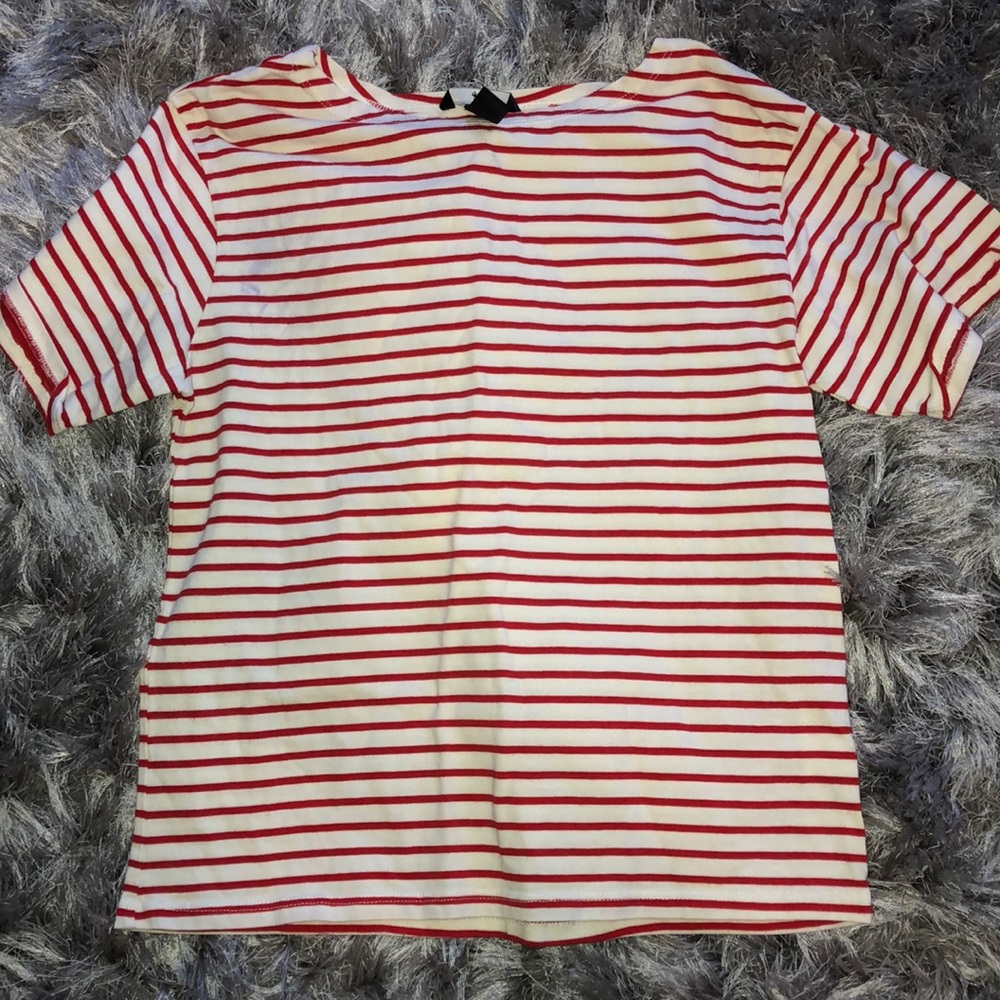 H&M Comfy cute all seasons red and white shirt